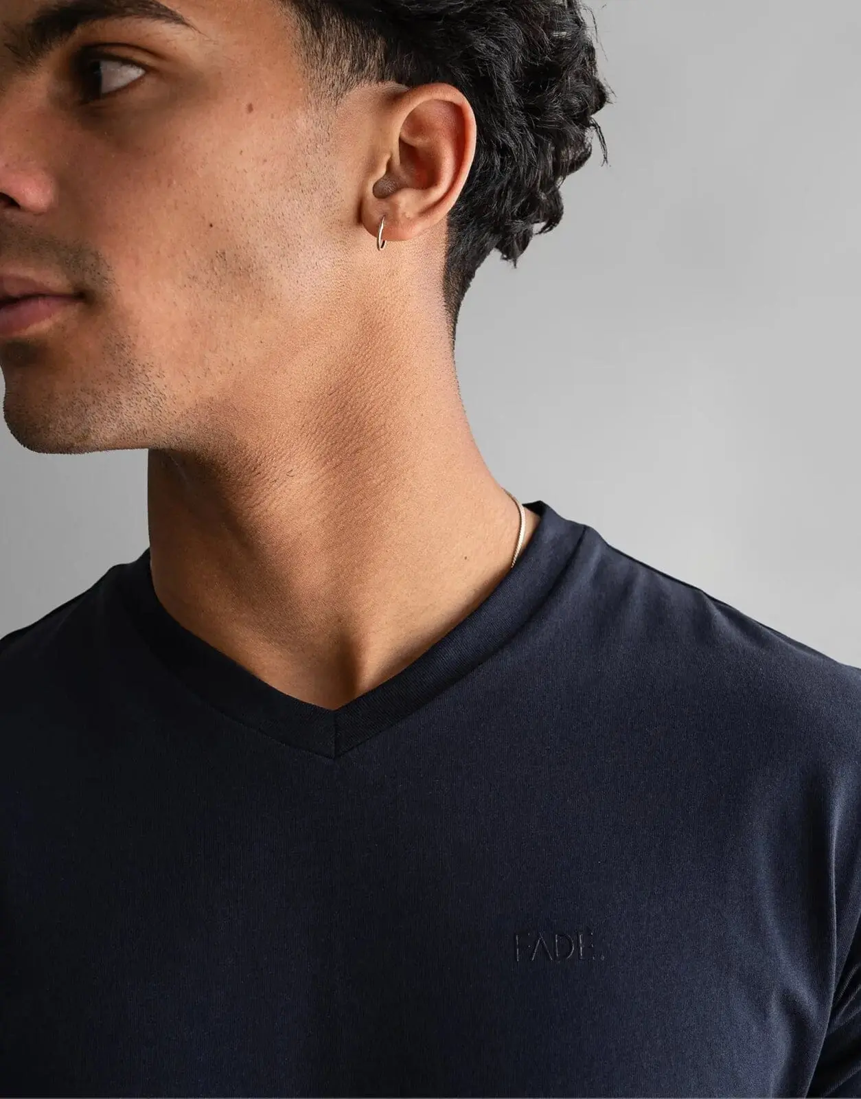 Fade Essential V-Neck Navy T-Shirt - Image 3