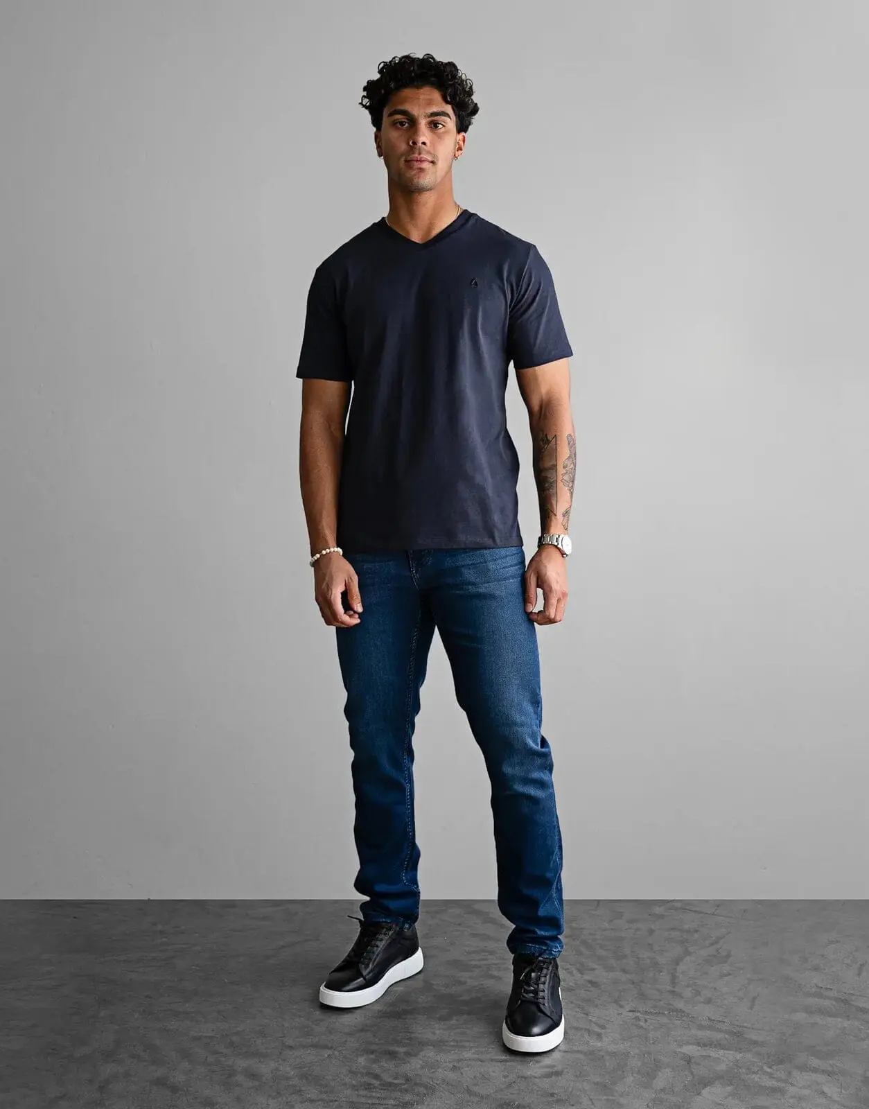 Fade Icon V-Neck Navy T-Shirt - Image 4